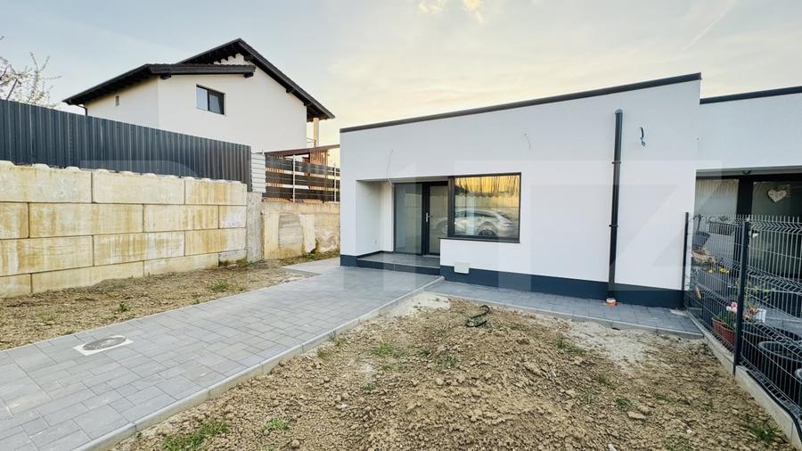 Duplex cu 3 camere cu Canalizare în Viișoara