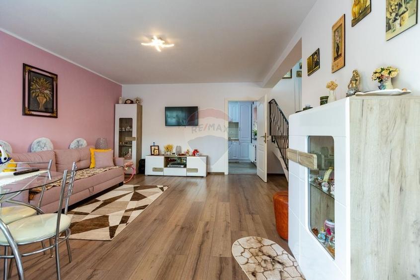 Casă individuală cu 4 camere cu Teren 493 Mp în Hemeiuș