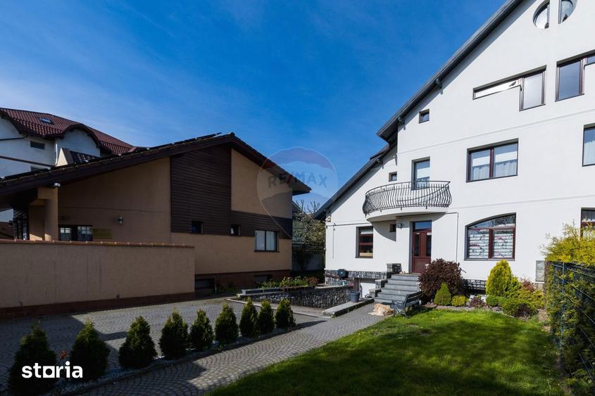 Casă cu 9 camere cu Teren 650 Mp în Tractorul