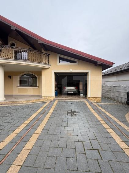 Casă individuală cu 9 camere cu Canalizare în Găești