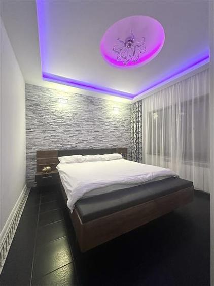 Casă individuală cu 5 camere cu Canalizare în Valu lui Traian
