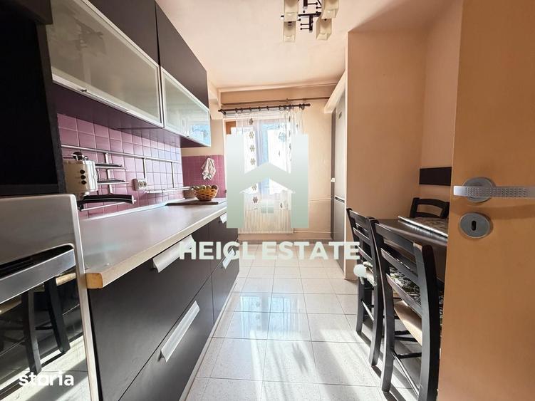 Apartament cu 3 camere în Lipovei