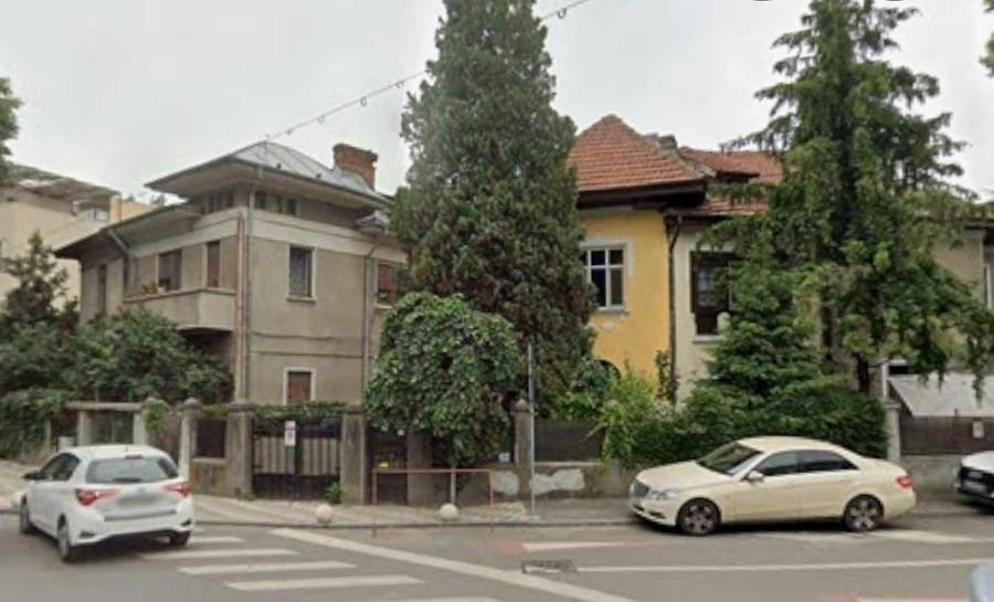 Casă cu 4 camere cu Teren 188 Mp în Cotroceni