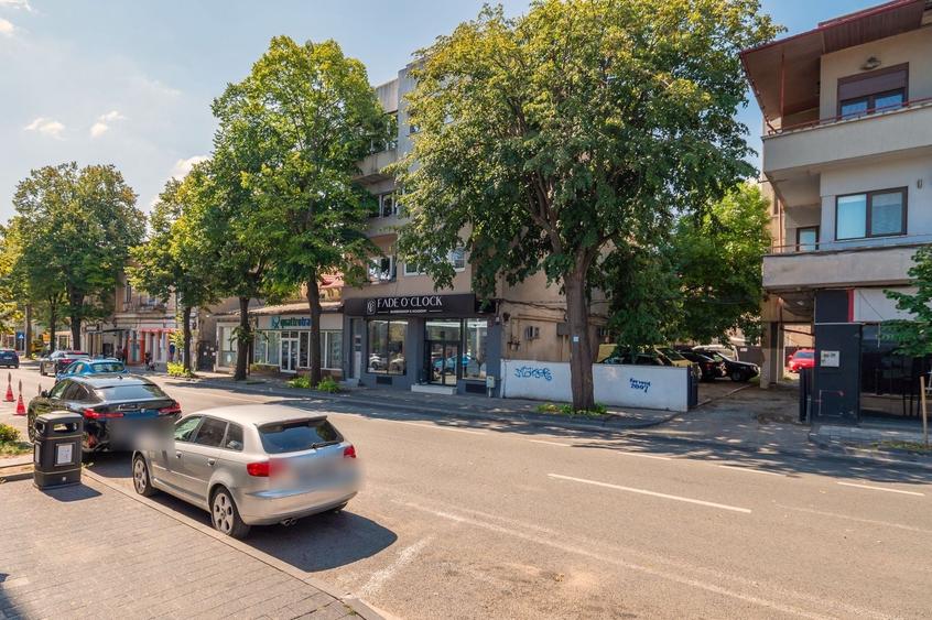 Casă individuală cu 3 camere cu Canalizare în Central