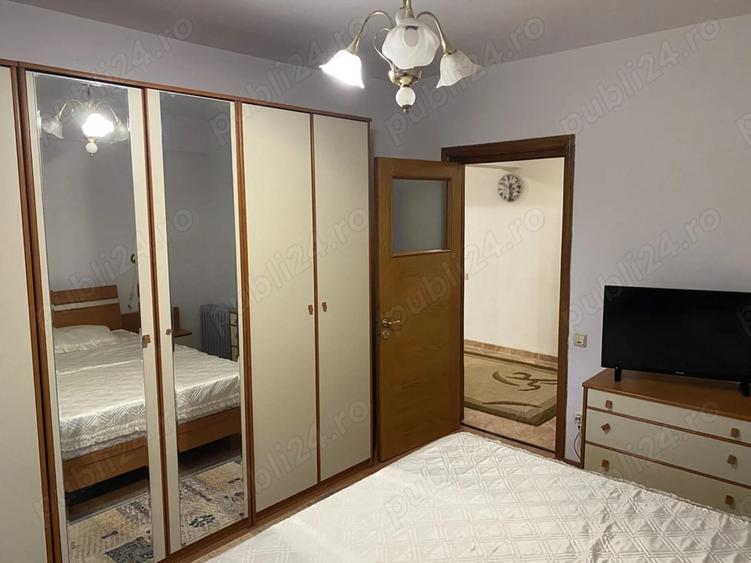 Apartament cu 3 camere decomandat în Stadion