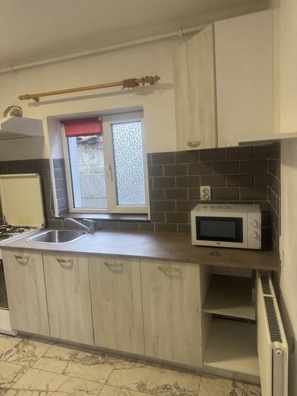 Casă cu 4 camere cu Teren 40 Mp în Central