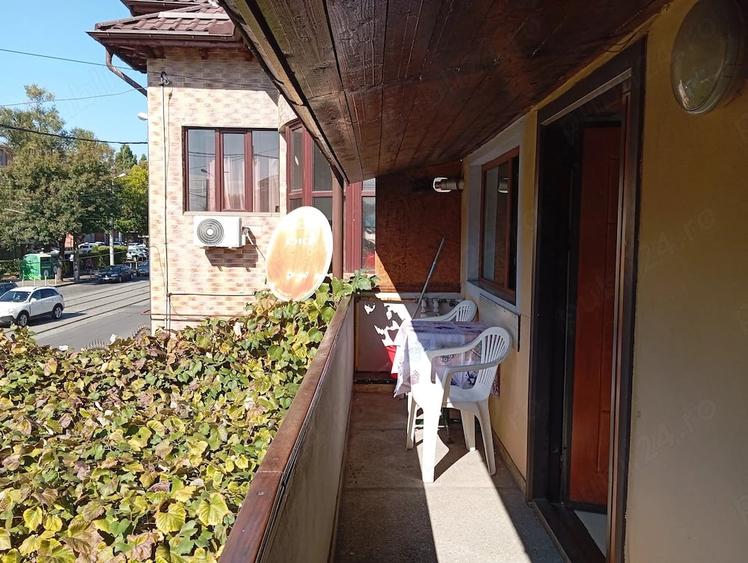 Apartament cu 3 camere decomandat în Ferentari