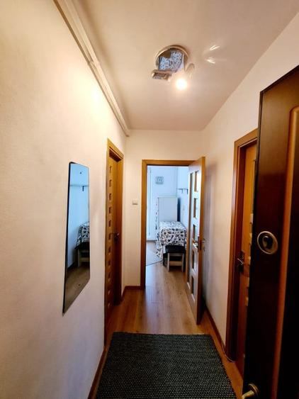 Apartament cu 2 camere decomandat în Central — fotografia 3