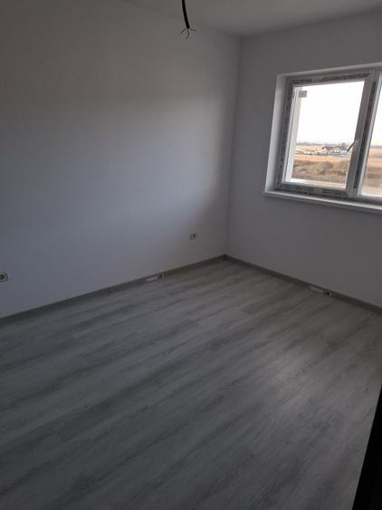 Apartament cu 2 camere semidecomandat în Exterior Vest
