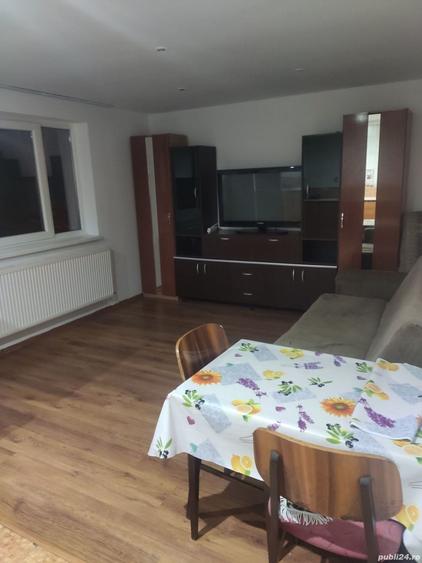 Apartament cu 2 camere decomandat în Petrila