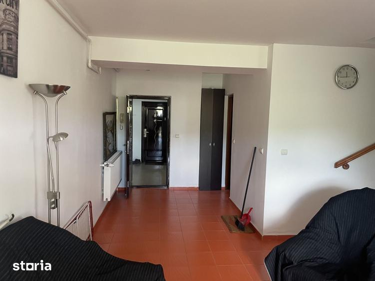 Apartament cu 3 camere în Unirea