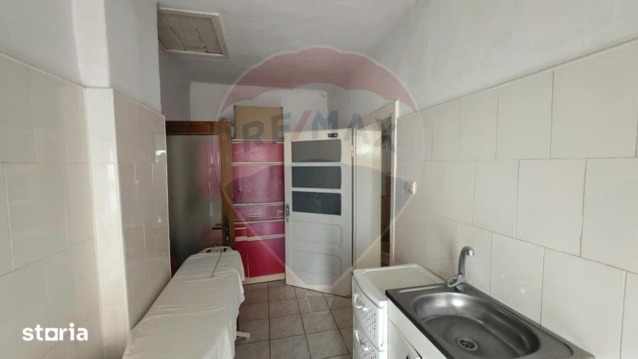 Casă cu 4 camere cu Teren 150 Mp în Ultracentral