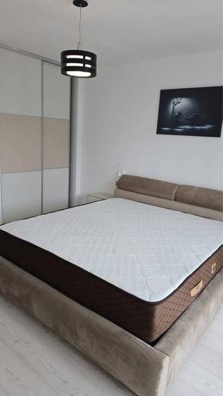 Apartament cu 3 camere decomandat în Florești