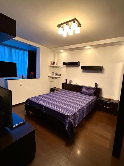 Apartament cu 3 camere decomandat, mobilat în Titan
