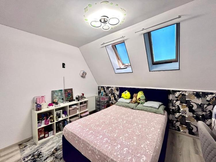 Apartament cu 3 camere semidecomandat în Florești
