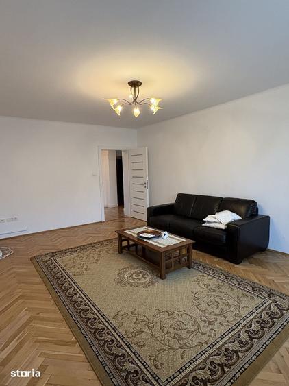 Apartament cu 4 camere în Central