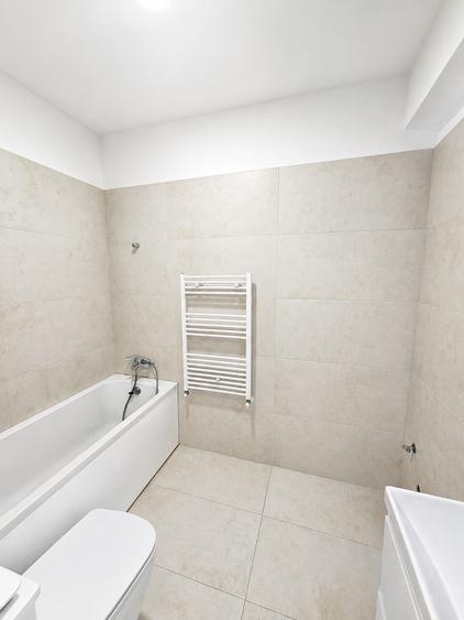 Casă individuală cu 4 camere cu Canalizare în Tunari