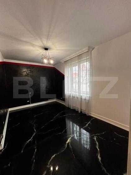 Apartament cu 4 camere decomandat, mobilat în Central