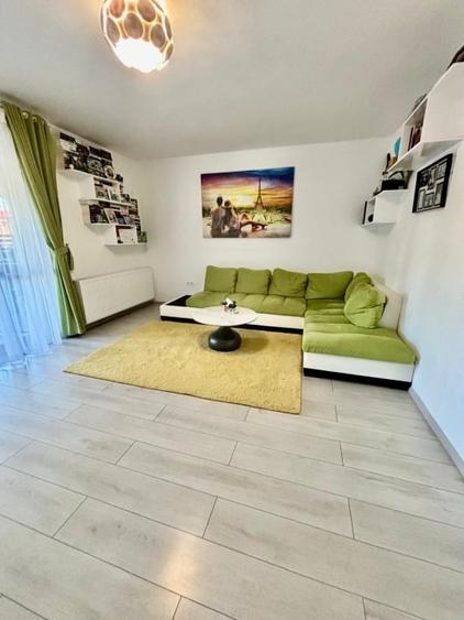Casă cu 3 camere cu Canalizare în Sânpetru