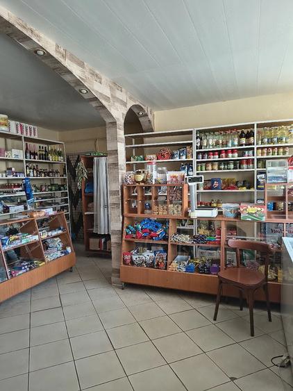 Spațiu comercial, de 64 mp, în Coșoveni