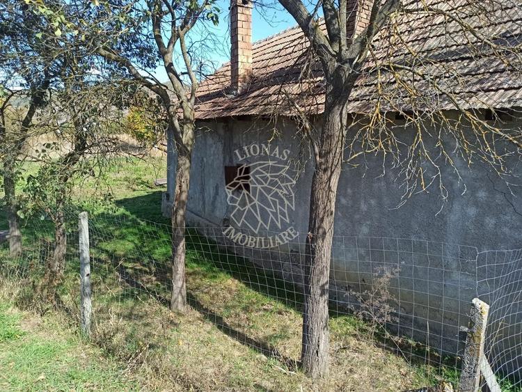 Casă individuală cu 2 camere cu Canalizare în Teaca