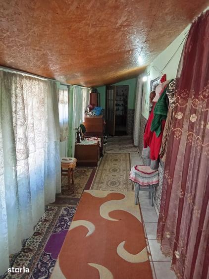 Casă cu 4 camere cu Teren 1200 Mp în Țintești