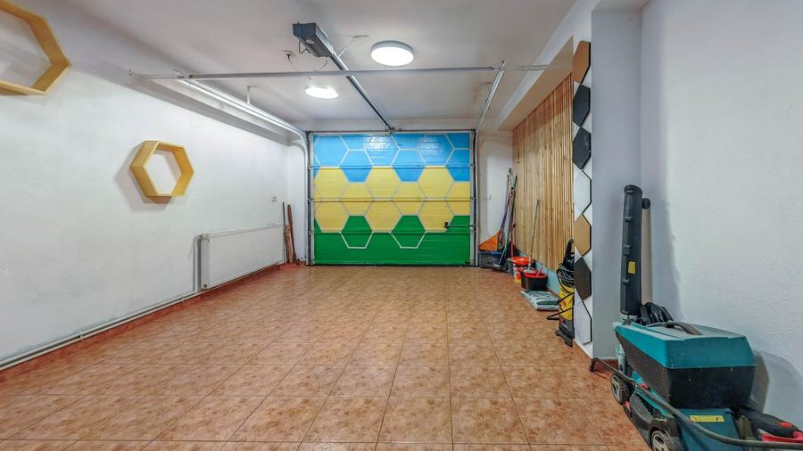 Casă individuală cu 7 camere cu Canalizare în Herăstrău