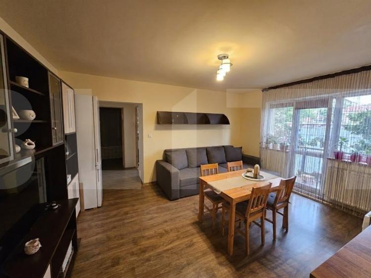 Apartament cu 2 camere semidecomandat, mobilat în Semicentral