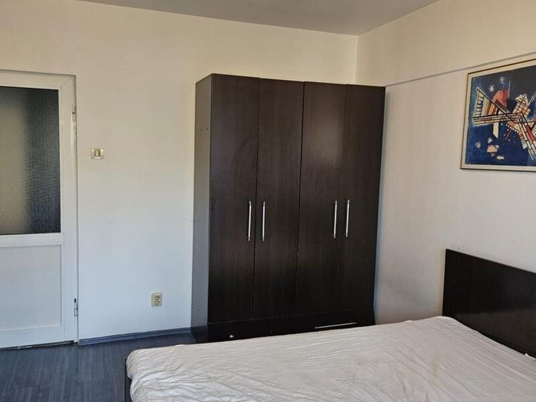Apartament cu 2 camere semidecomandat în Calea Victoriei