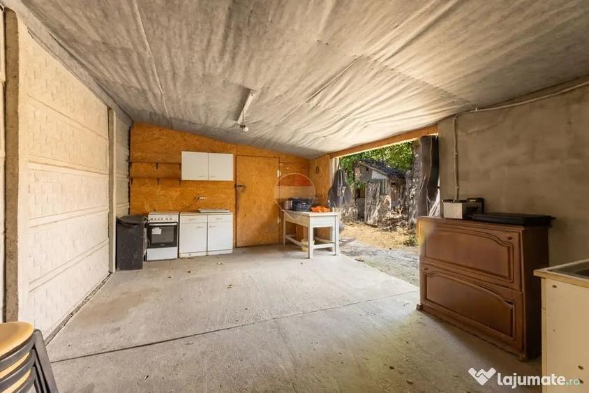 Casă cu 4 camere cu Teren 1000 Mp în Pârneava