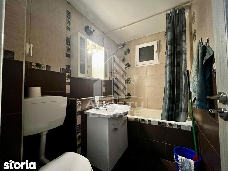Apartament cu 2 camere semidecomandat, mobilat în Lipovei
