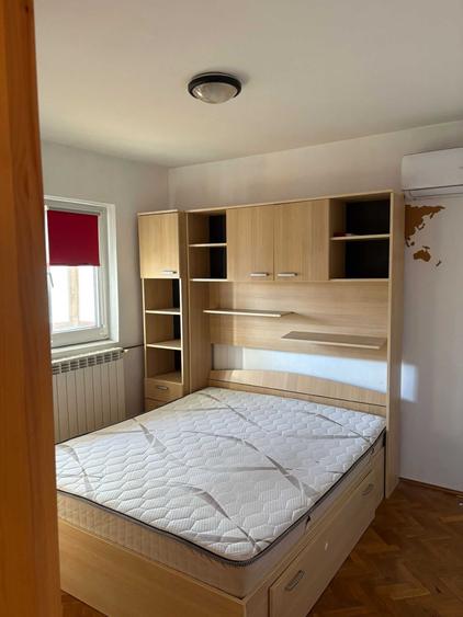 Apartament cu 3 camere decomandat în Rogerius