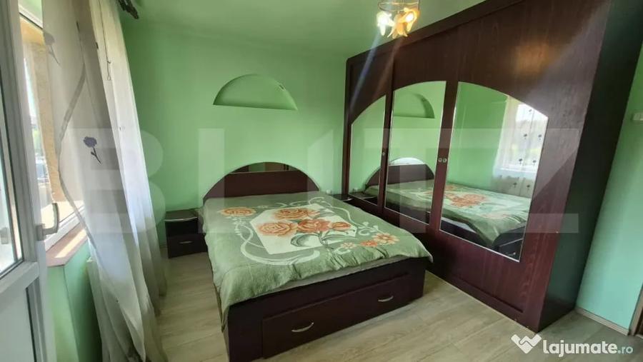 Apartament cu 3 camere decomandat în Carpați 2