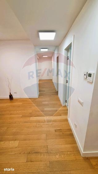 Apartament cu 4 camere decomandat în Centrul Civic