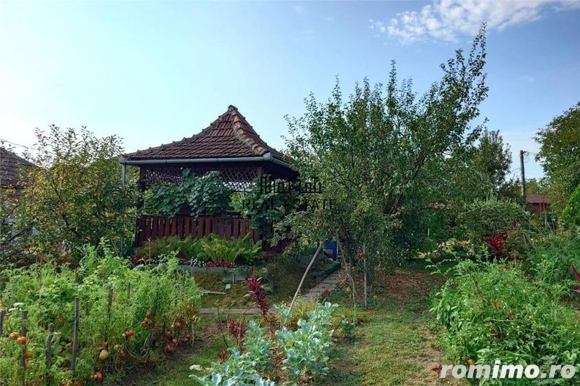 Casă cu 3 camere cu Teren 1430 Mp în Vest