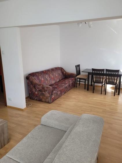 Apartament cu 3 camere decomandat, mobilat în Aviației