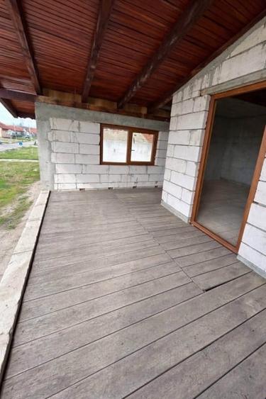 Casă individuală cu 5 camere cu Teren 1654 Mp în Bethausen