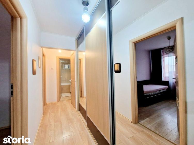 Apartament cu 3 camere decomandat, mobilat în Central