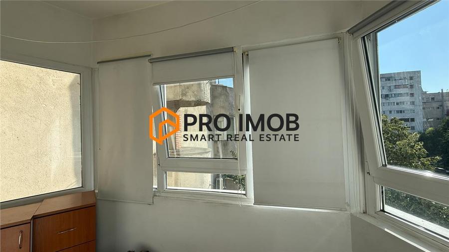 Apartament cu 2 camere decomandat în 1 Decembrie