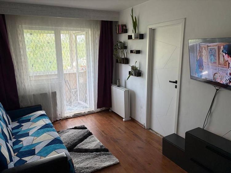 Apartament cu 2 camere semidecomandat în Palazu Mare