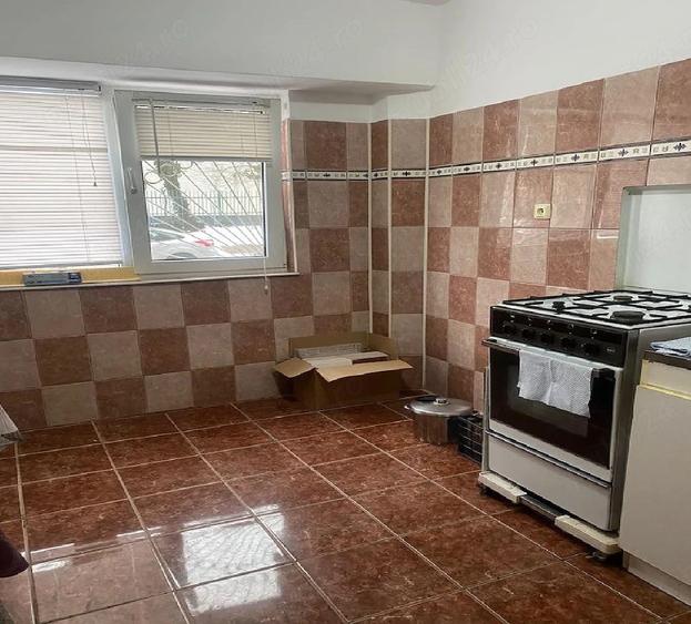 Apartament cu 2 camere decomandat în CET