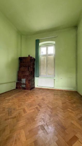 Casă cu 3 camere în Central