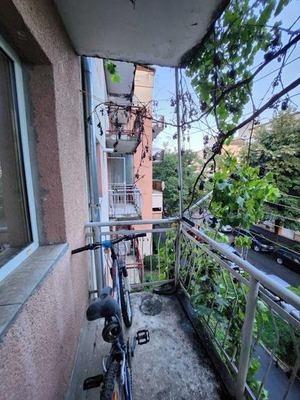 Apartament cu 2 camere decomandat în Carpați 2