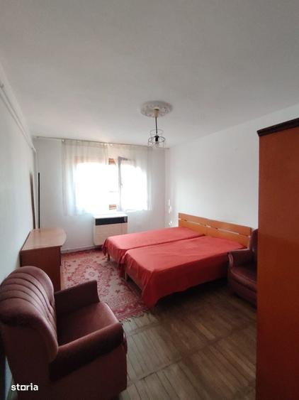 Apartament cu 3 camere în Micro 9