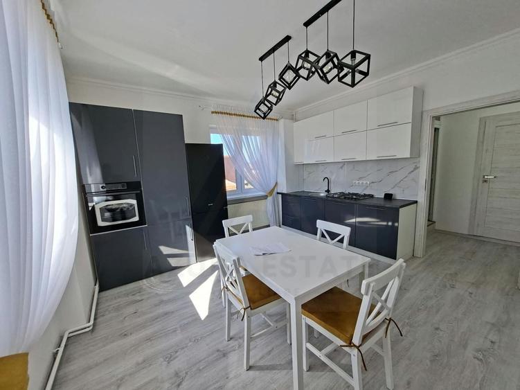 Apartament cu 3 camere decomandat, mobilat în Trei Stejari