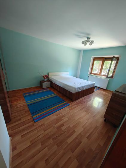 Apartament cu 3 camere semidecomandat în Lotus
