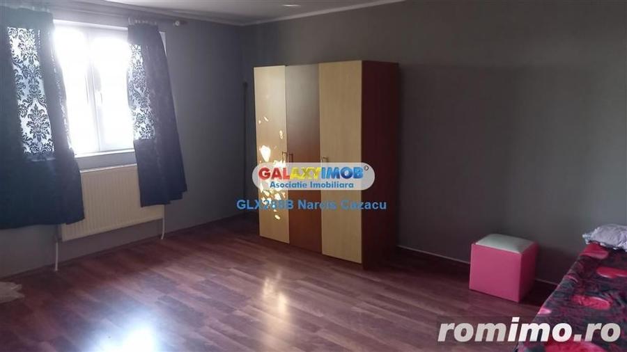 Casă cu 7 camere cu Teren 359 Mp în 1 Mai