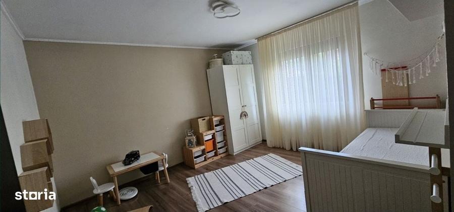 Casă cu 3 camere în Central