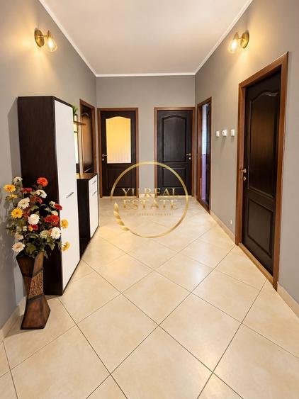 Apartament cu 4 camere decomandat în Viile Noi