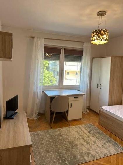 Apartament cu 2 camere decomandat în Cornișa